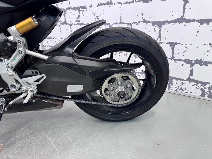 2024 Ducati Streetfighter V2 Streetfighter Red