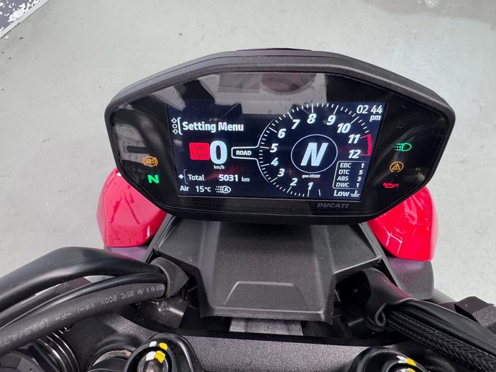 2024 Ducati Streetfighter V2 Streetfighter Red