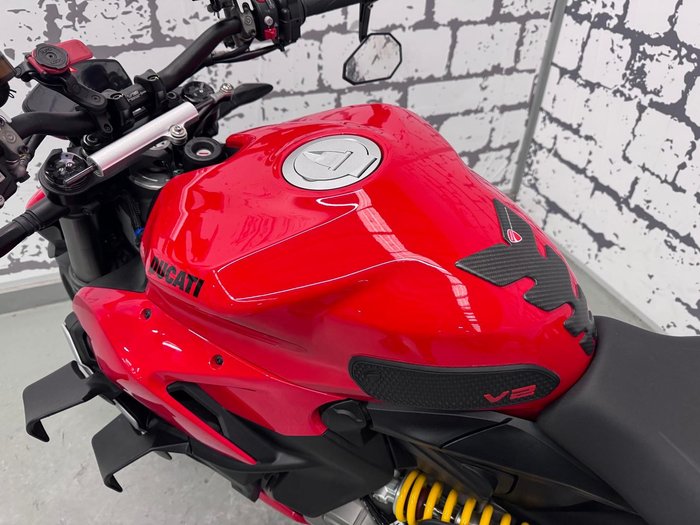 2024 Ducati Streetfighter V2 Streetfighter Red