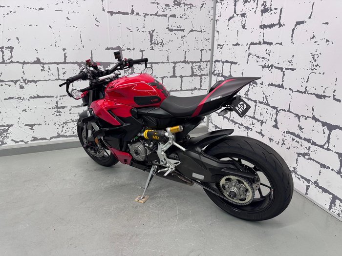 2024 Ducati Streetfighter V2 Streetfighter Red