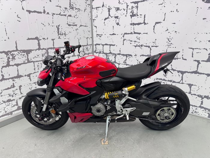 2024 Ducati Streetfighter V2 Streetfighter Red