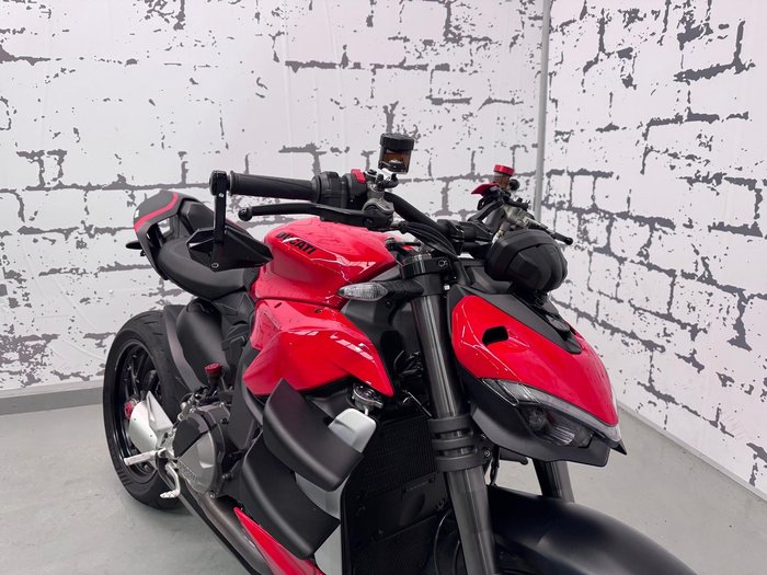 2024 Ducati Streetfighter V2 Streetfighter Red