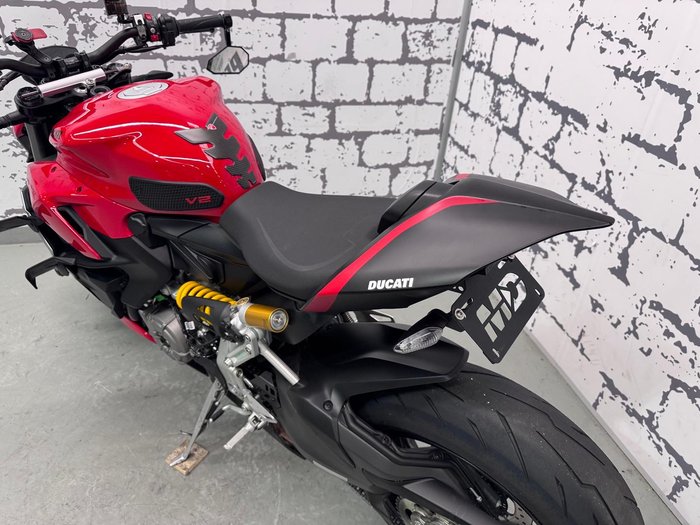 2024 Ducati Streetfighter V2 Streetfighter Red