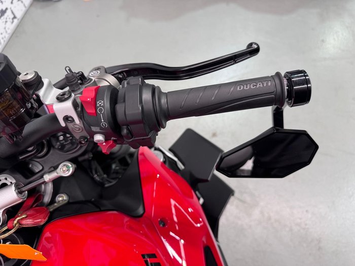 2024 Ducati Streetfighter V2 Streetfighter Red