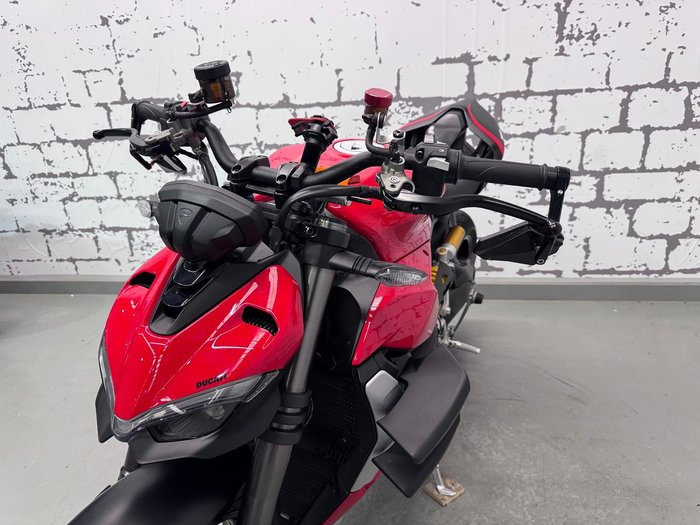 2024 Ducati Streetfighter V2 Streetfighter Red