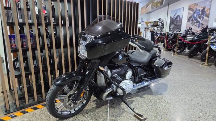 2022 BMW Motorrad R 18 B Black