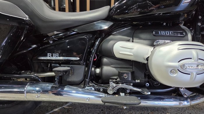 2022 BMW Motorrad R 18 B Black