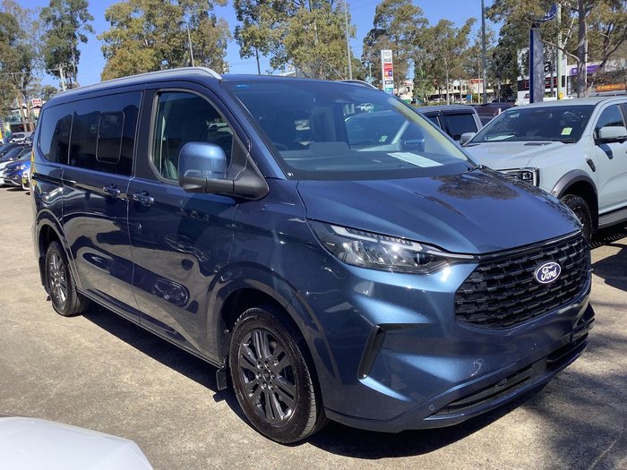 2024 Ford Tourneo