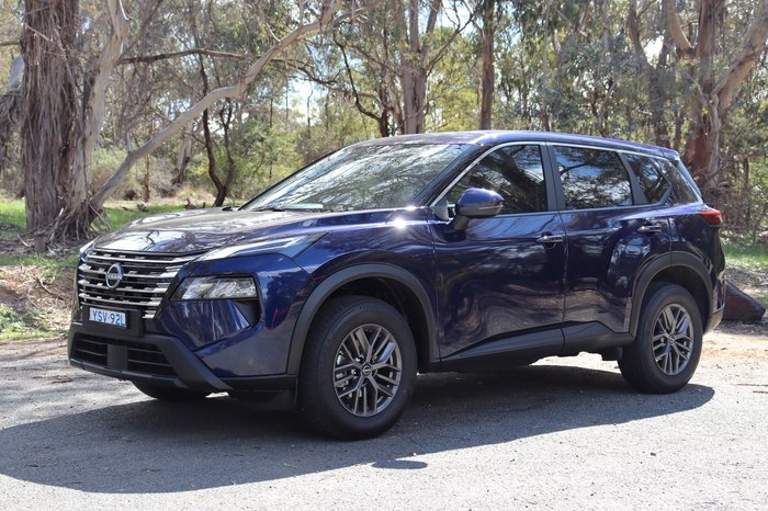 2025 Nissan X-TRAIL ST