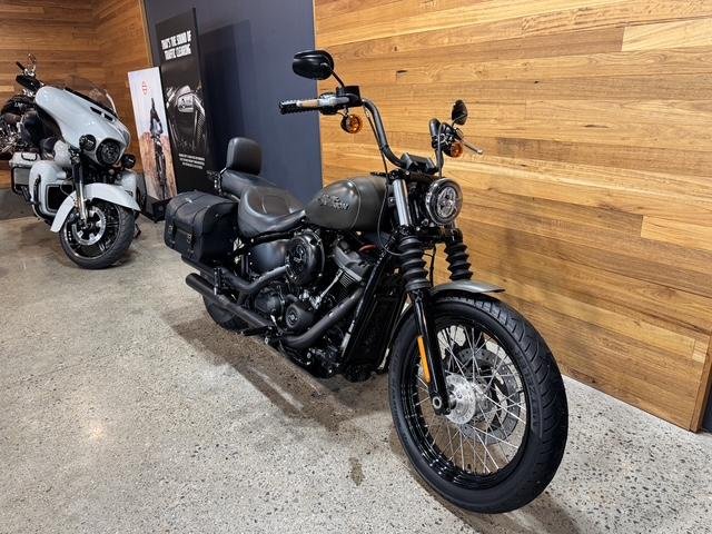 2018 Harley-Davidson Street Bob 107 (FXBB)