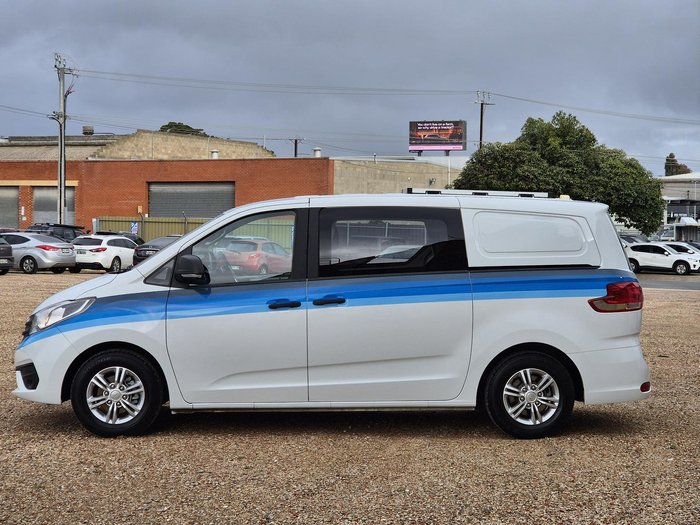 2022 LDV G10 +