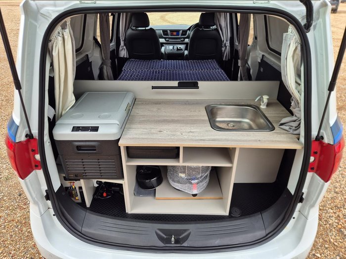 2022 LDV G10 +