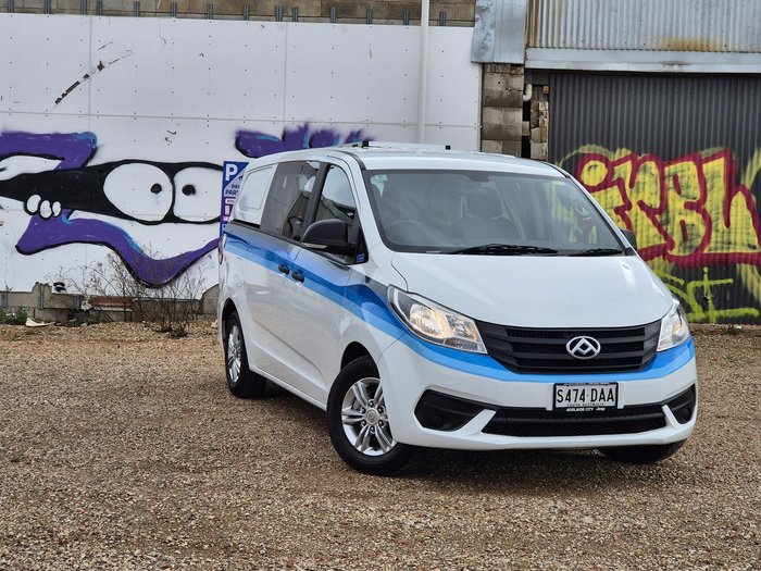 2022 LDV G10 +