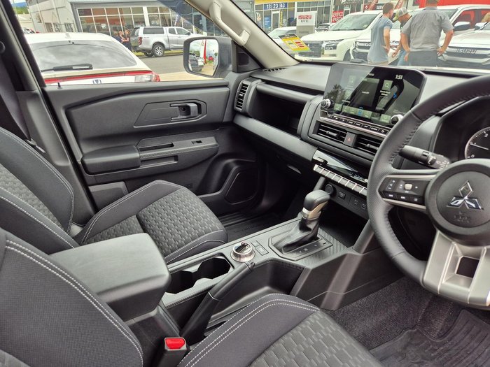 2025 Mitsubishi Triton GLX-R