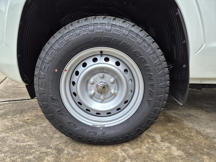 2025 Mitsubishi Triton GLX