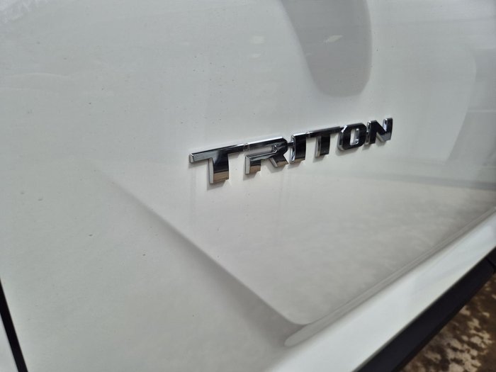 2025 Mitsubishi Triton GLX
