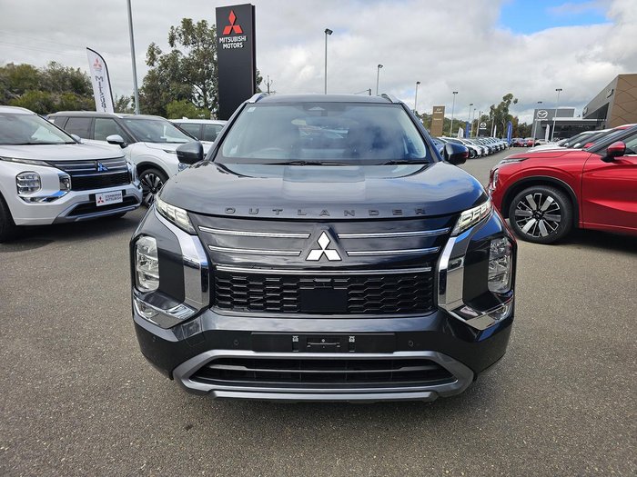 2025 Mitsubishi Outlander Exceed