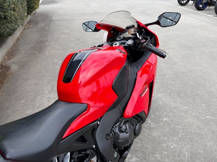 2015 Honda CBR1000RA (FIREBLADE) ABS Red