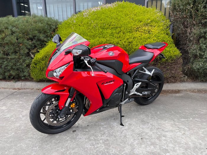 2015 Honda CBR1000RA (FIREBLADE) ABS Red