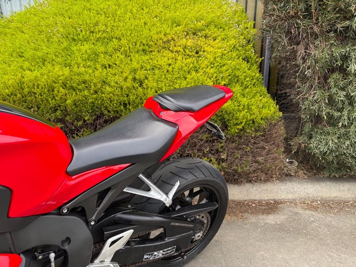 2015 Honda CBR1000RA (FIREBLADE) ABS Red