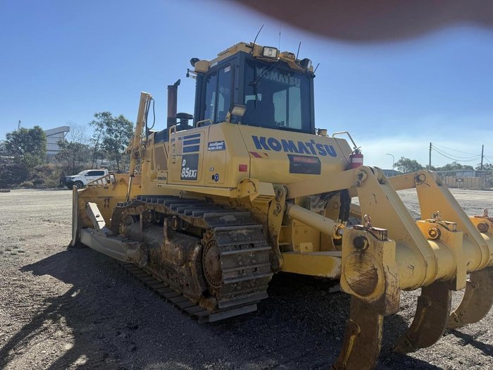2017 Komatsu D85exi-18