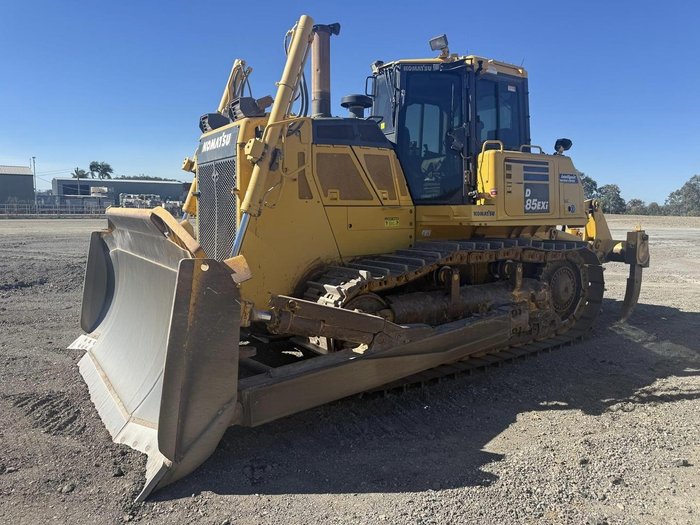 2017 Komatsu D85exi-18