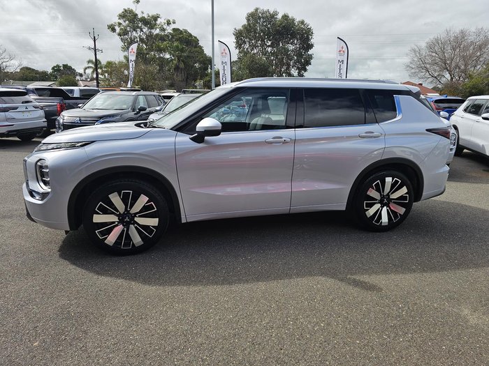 2025 Mitsubishi Outlander Exceed