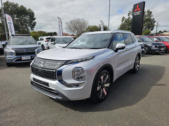 2025 Mitsubishi Outlander Exceed