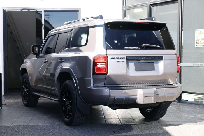 2025 Toyota Landcruiser Prado VX