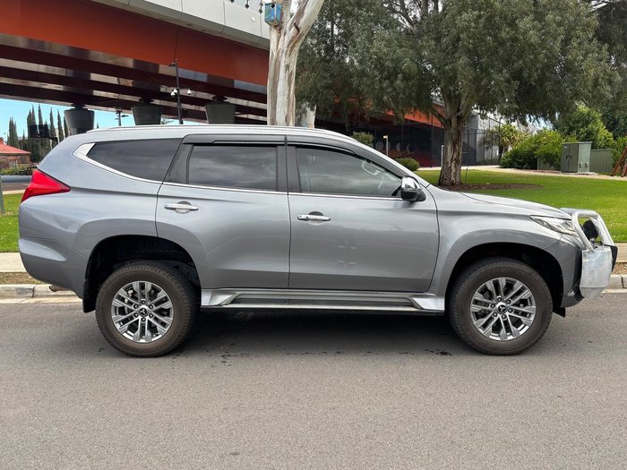 2018 Mitsubishi Pajero Sport GLX