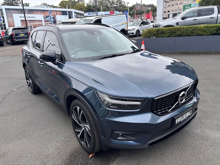 2022 Volvo XC40