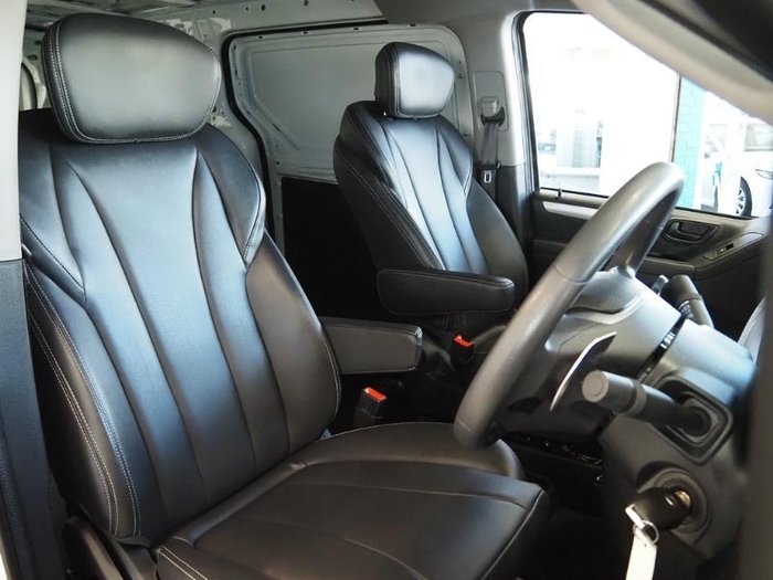 2024 LDV G10 +