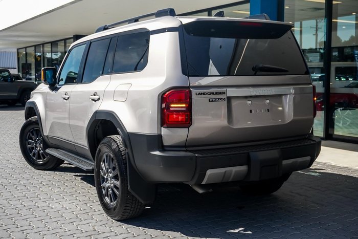 2025 Toyota Landcruiser Prado GXL
