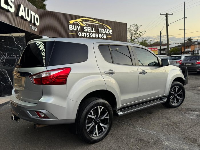 2020 Isuzu MU-X LS-U