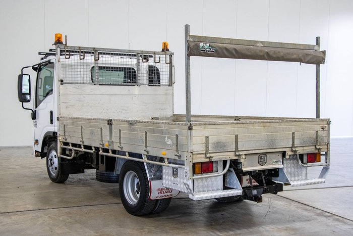 2013 Isuzu N Series NNR 200