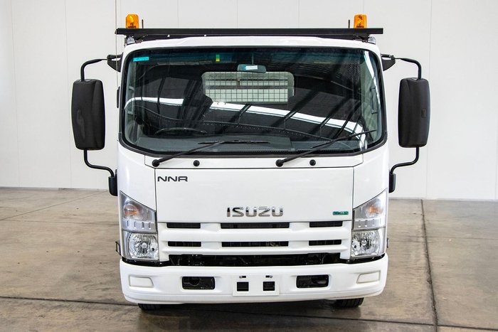 2013 Isuzu N Series NNR 200