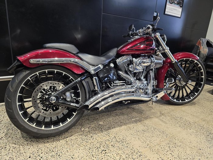 2017 Harley-Davidson Breakout 103 (FXSB)