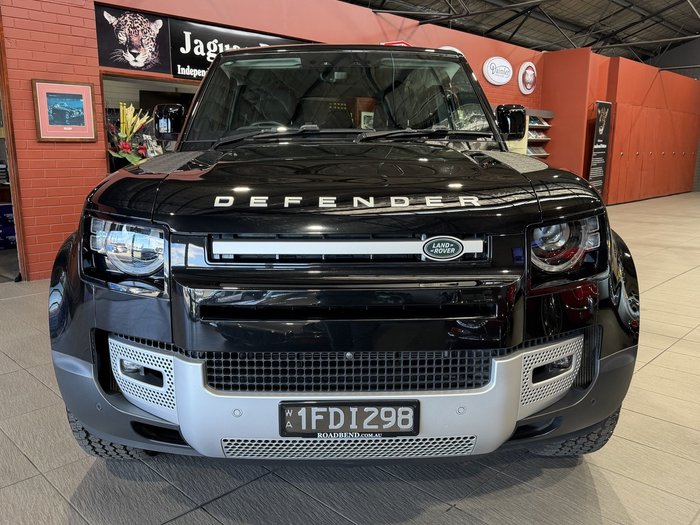 2023 Land Rover Defender 110 D300 SE