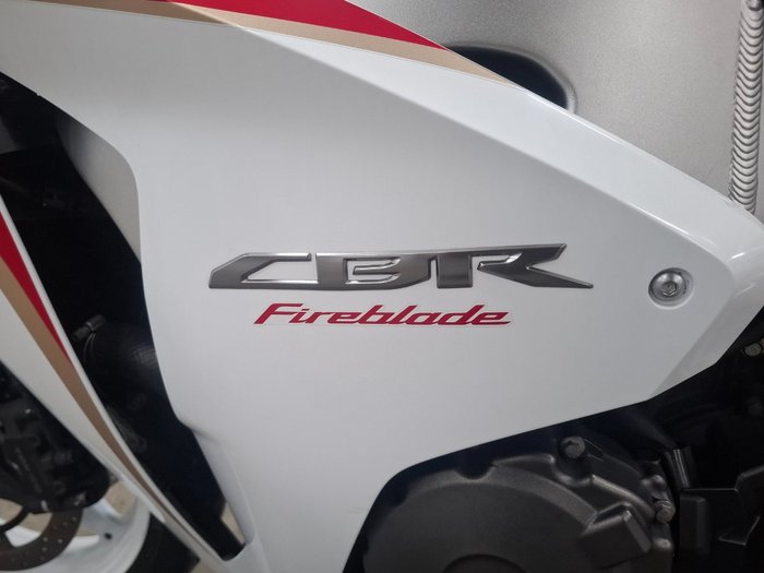 2011 Honda CBR1000RR (FIREBLADE) White