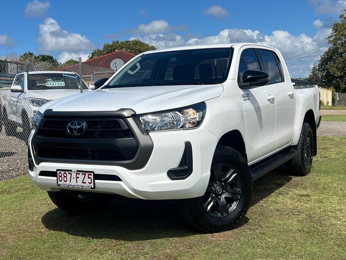 2022 Toyota Hilux SR