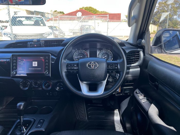 2022 Toyota Hilux SR
