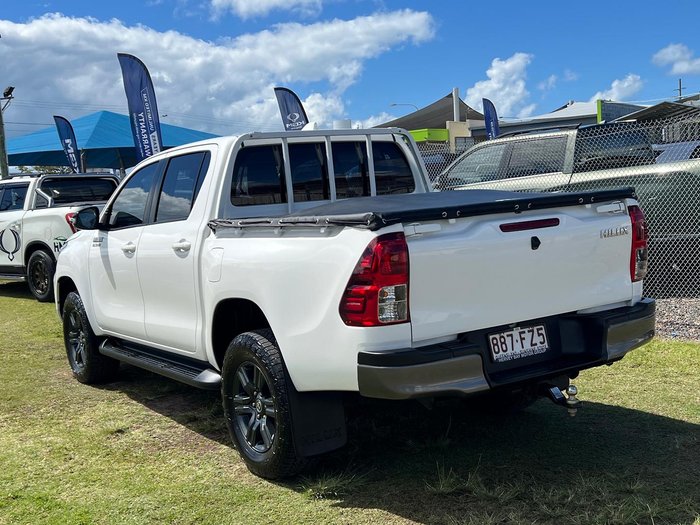 2022 Toyota Hilux SR