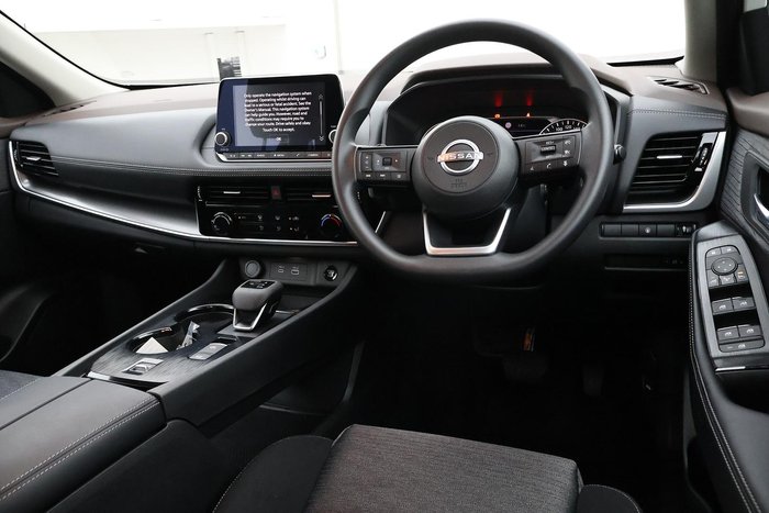 2025 Nissan X-TRAIL ST