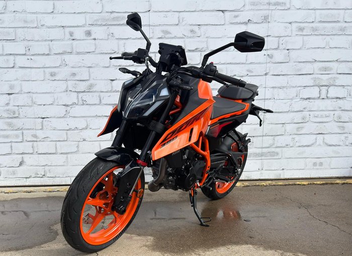 2025 KTM 390 Duke