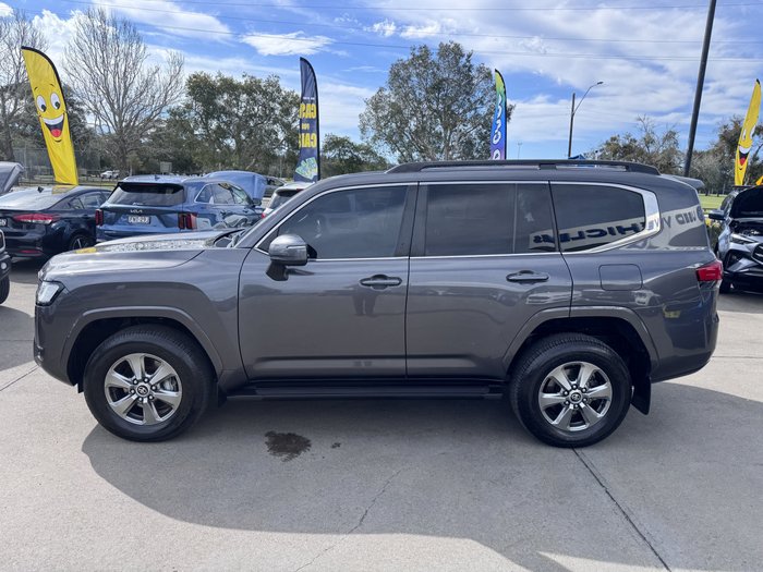2022 Toyota Landcruiser VX