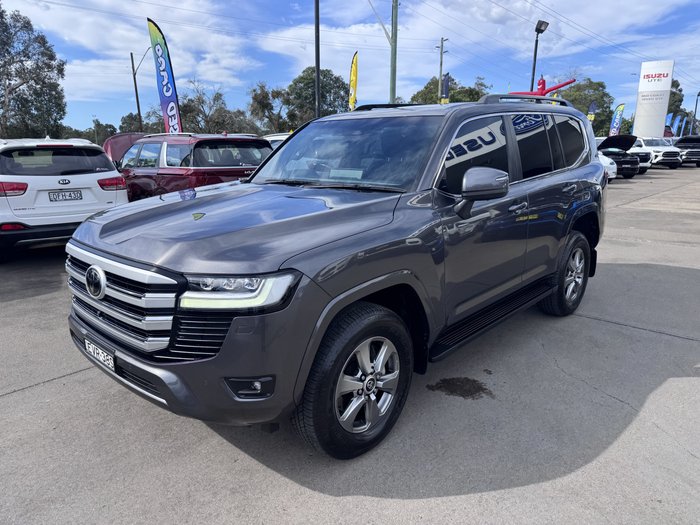 2022 Toyota Landcruiser VX