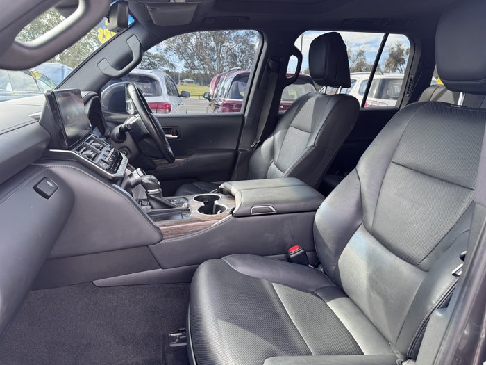 2022 Toyota Landcruiser VX