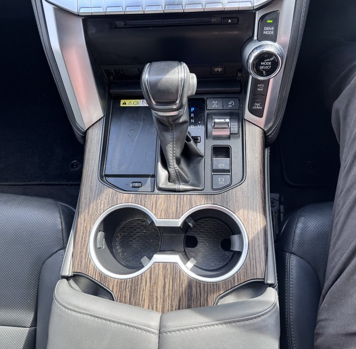 2022 Toyota Landcruiser VX