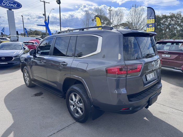 2022 Toyota Landcruiser VX