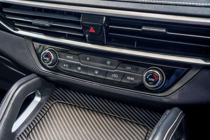 2022 LDV D90 Executive